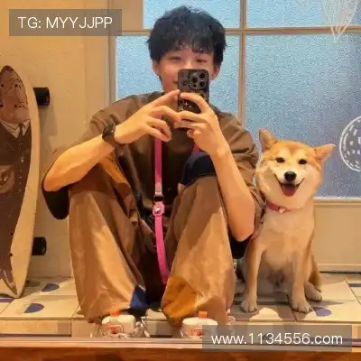 郁侃娓